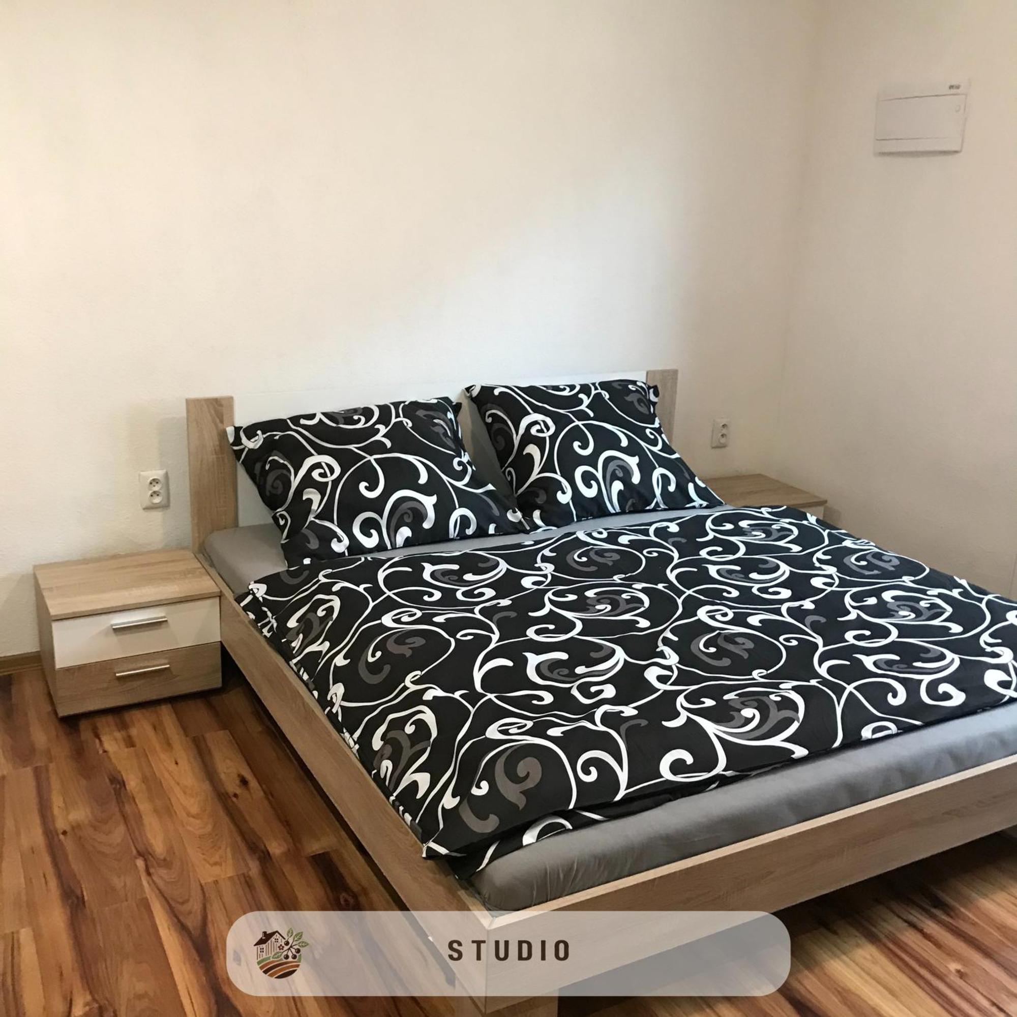 Apartmanovy Dom Visnove Екстериор снимка