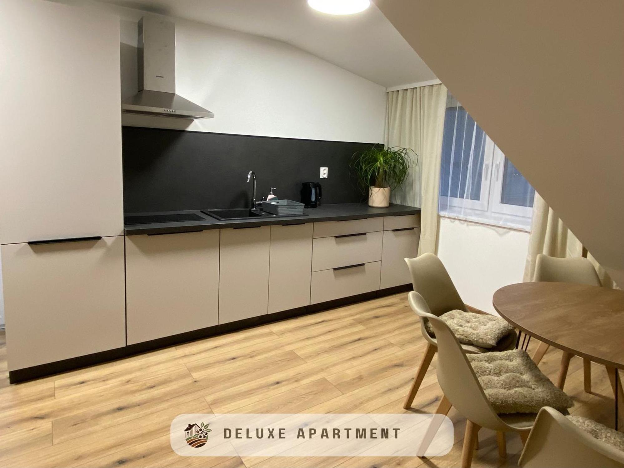 Apartmanovy Dom Visnove Екстериор снимка