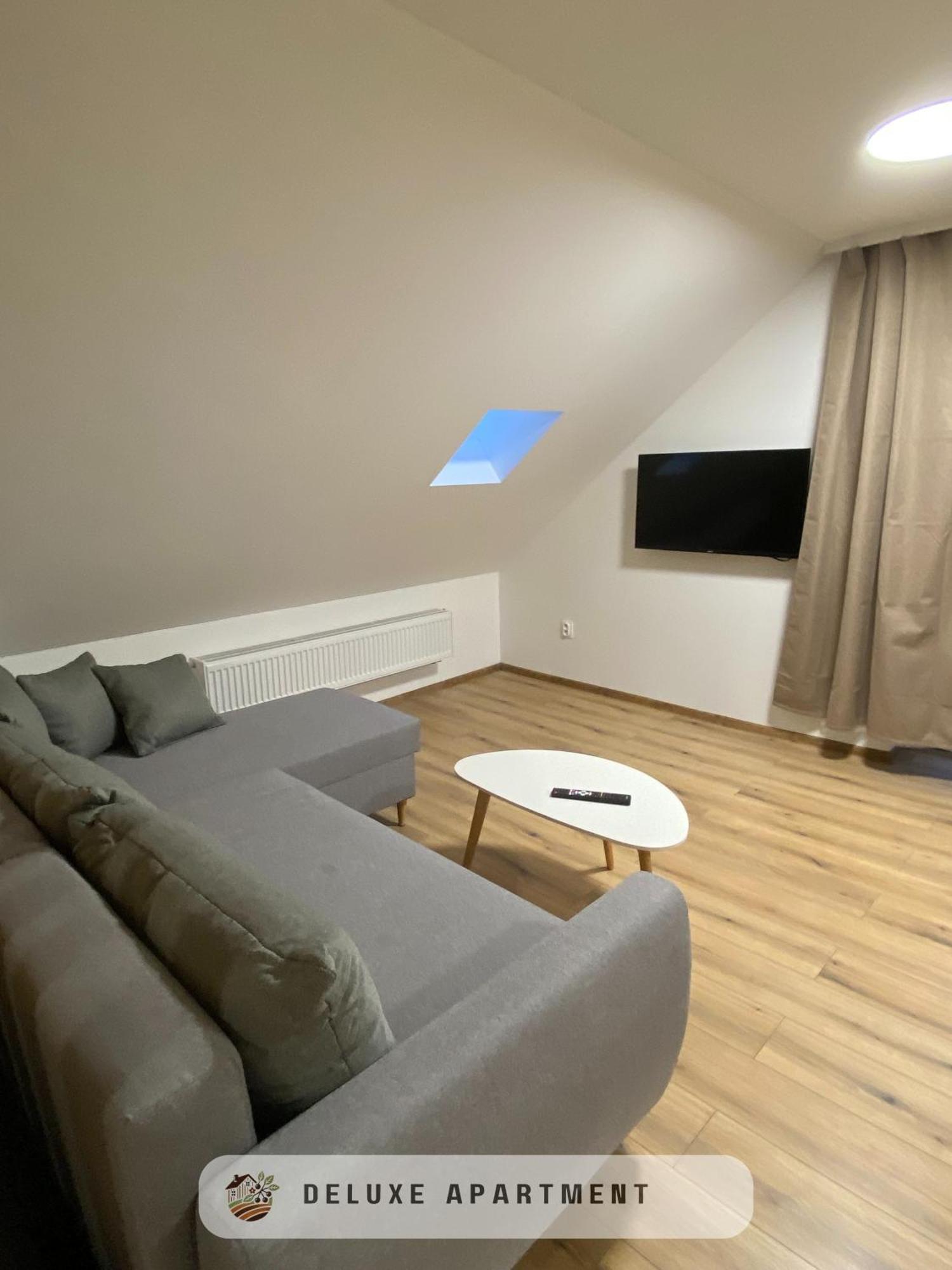Apartmanovy Dom Visnove Екстериор снимка