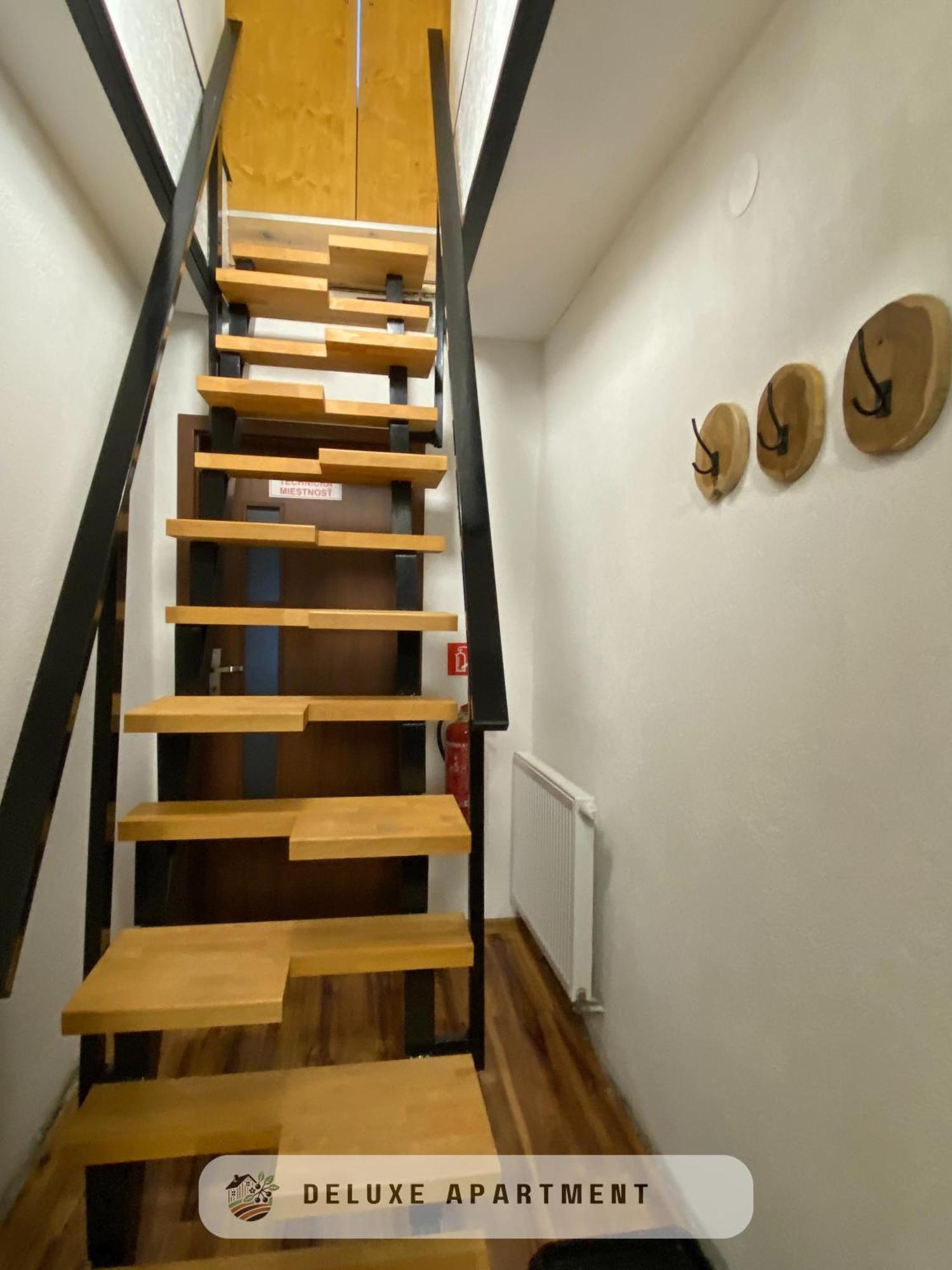 Apartmanovy Dom Visnove Екстериор снимка